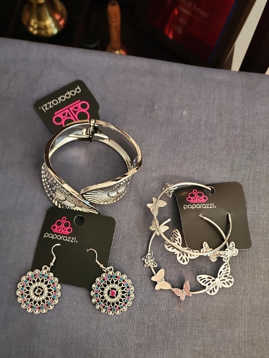 paparazzi Jewelry - NWT Lot Of 3 Paparazzi Silver Butterfly Hoop Earrings and Bracelet Set - Silver
